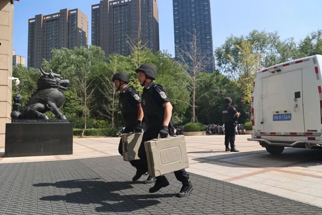 【“暑”你最美】致敬堅守烈日下的守押、運維隊員