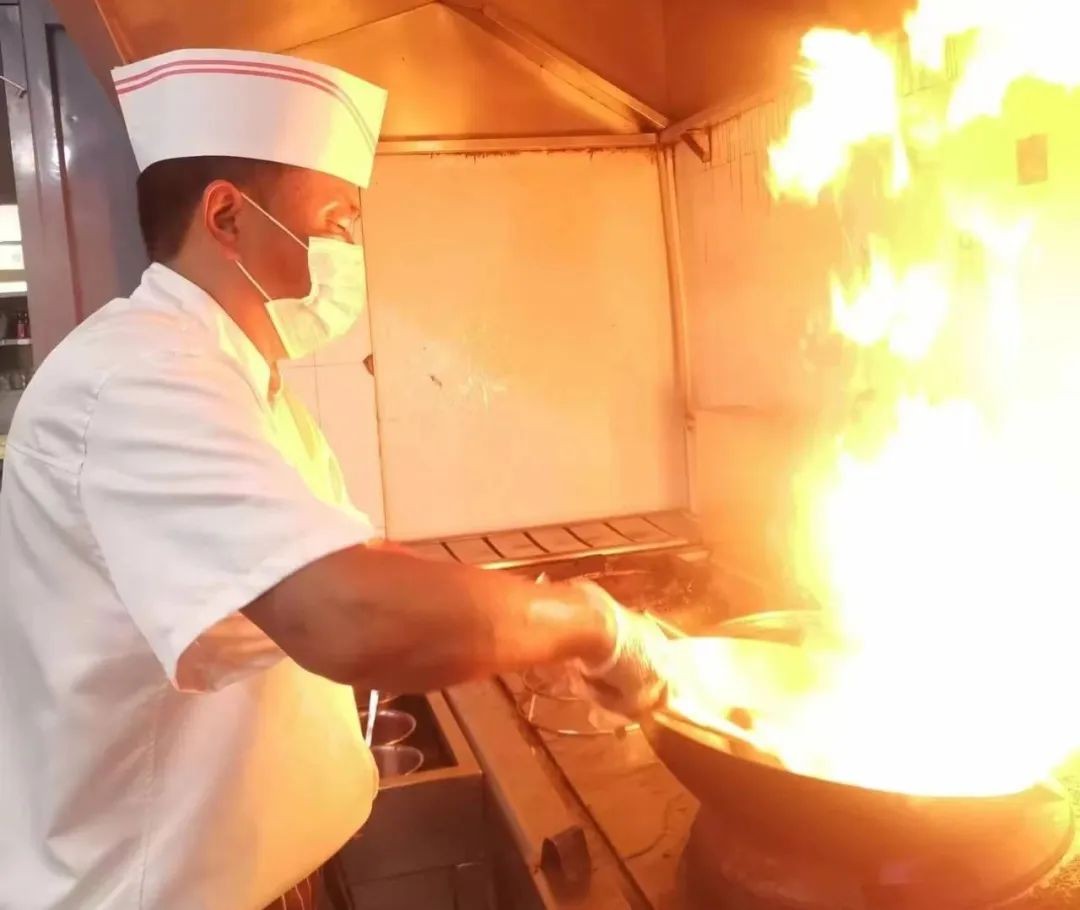 【向下扎根，向上生長】趙寶國：“三尺灶臺”也能“烹”出美味人生